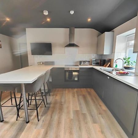 Sloane Modern 2 Bedroom Seafront Apartment Blackpool Buitenkant foto