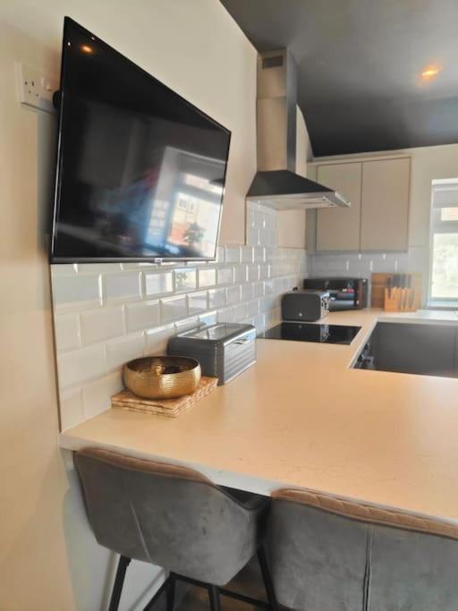 Sloane Modern 2 Bedroom Seafront Apartment Blackpool Buitenkant foto